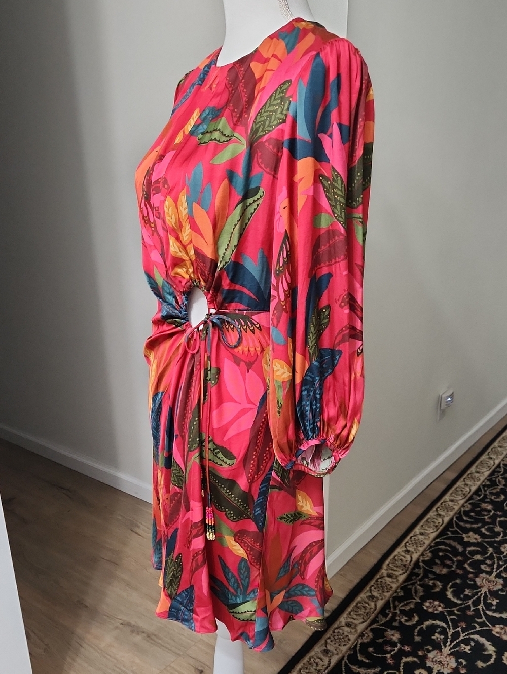 FARM Rio Red Rooster Leaves Cut Out Satin Dress Long Sleeve Mini Size L - Picture 14 of 17